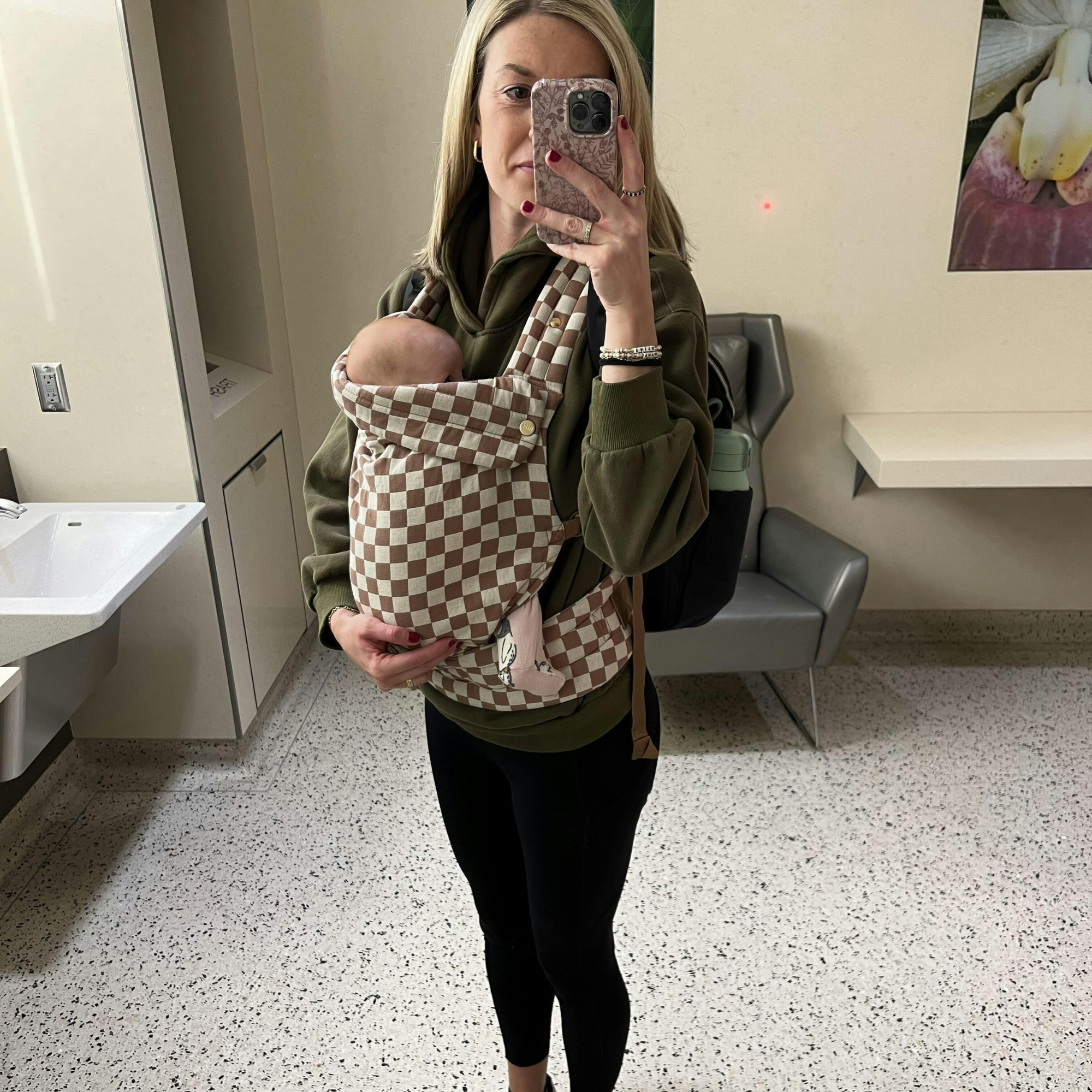 THE MOMFIE - Houndstooth Black