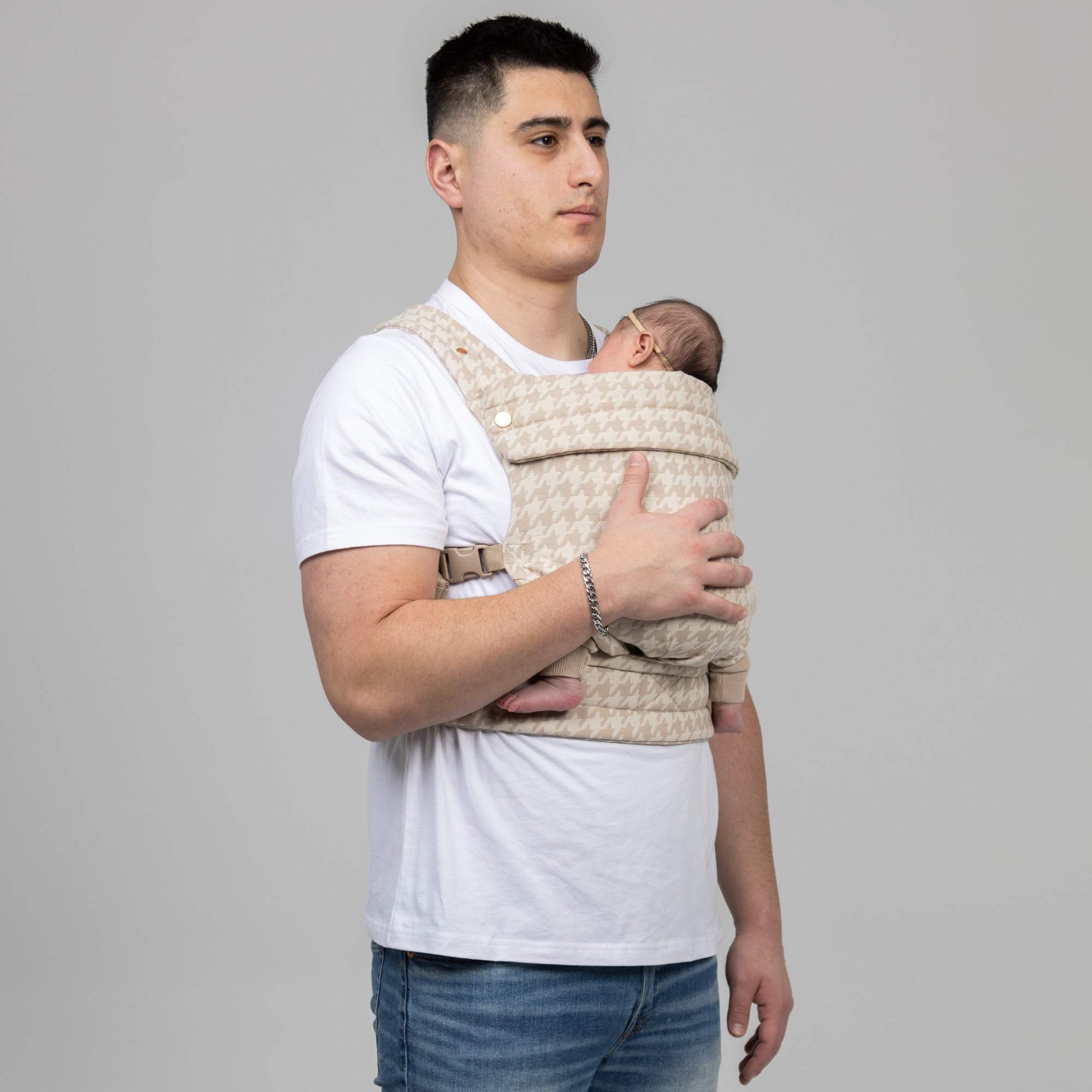 THE MOMFIE - Houndstooth Beige