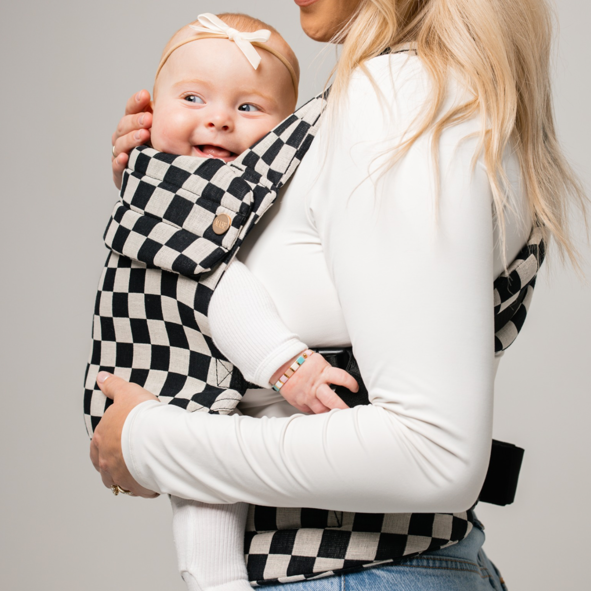 THE MOMFIE - Ivory Checkered Black